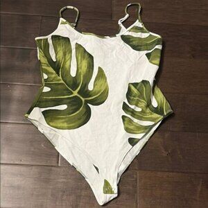Forever 21 Plus Womens 0X Tropical Banana Leaf Print Spaghetti Strap Bodysuit